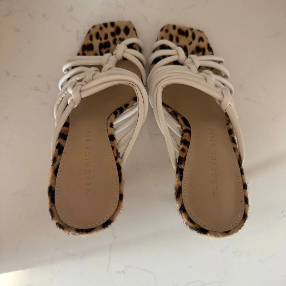 New Veronica Beard Avita Animal Print / White heels Size: 6
